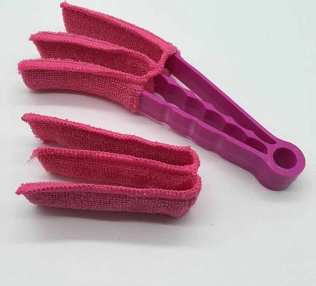 Musthave Gadget Roze - Professionele Jaloezie & Lamellen Reiniger - Lamellen Borstel - Stof Verwijderaar - Jaloezie Stoffer - Incl. Extra Microvezeldoekje - Afbeelding 2