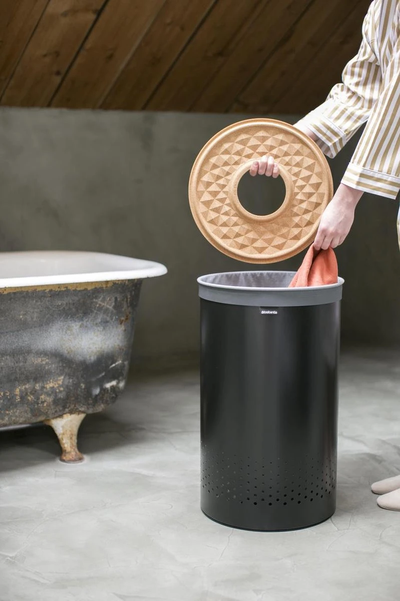Brabantia Wasmand Met Deksel - 60 L - Matt Black / Kurken Deksel - Afbeelding 6